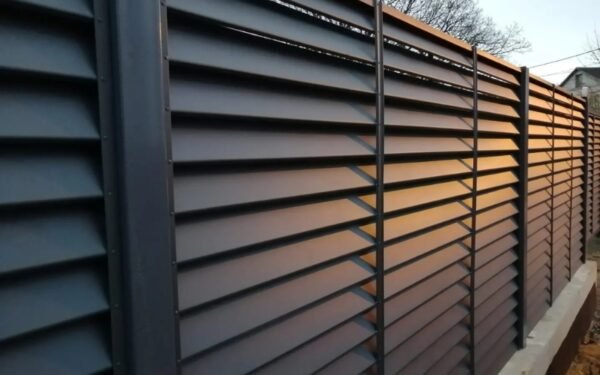 Windbreaker Louver Fence Systems
